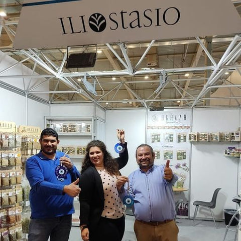 Das Team von Iliostasio an einem eigenen Messestand. Rechts unser Ansprechpartner Kostas
